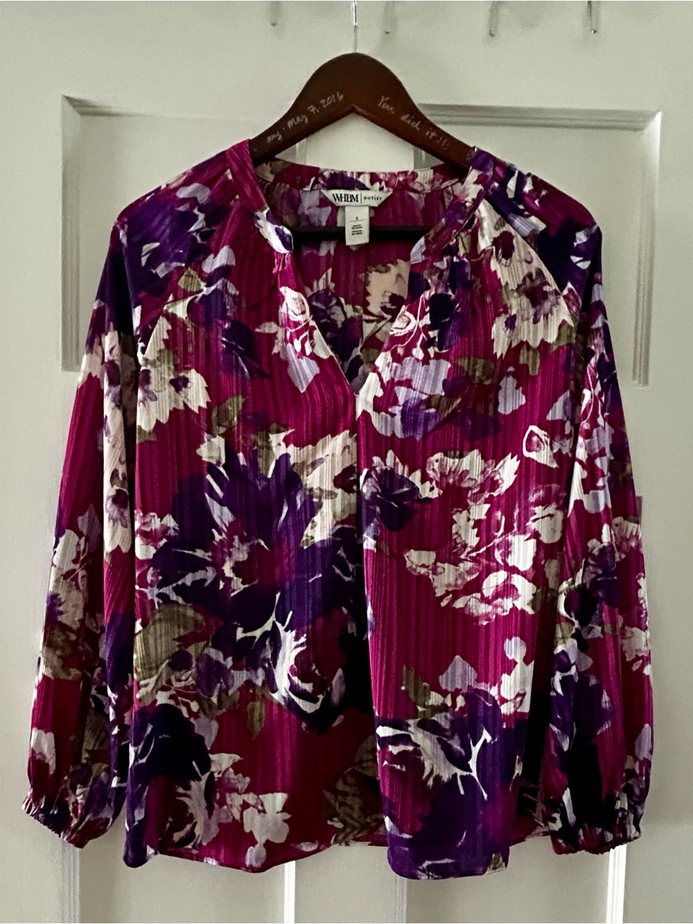 White House Black Market Floral Pleated V-Neck Blouse in Magenta and Purple